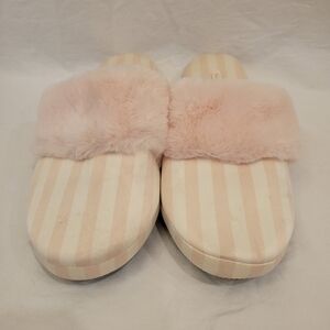 Victoria's Secret light pink striped slippers with faux fur size medium